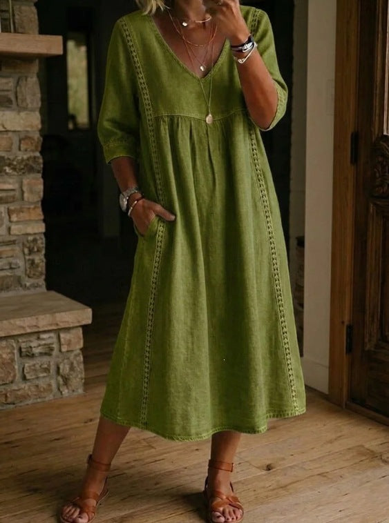 Loose V-neck linen cotton dress with lace trim