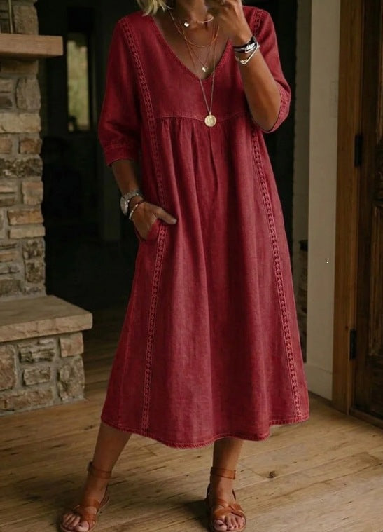 Loose V-neck linen cotton dress with lace trim