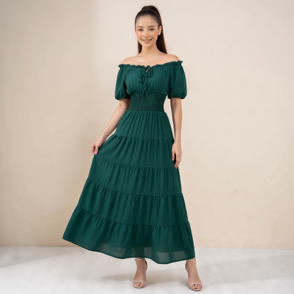Elegant Medieval Renaissance Dress